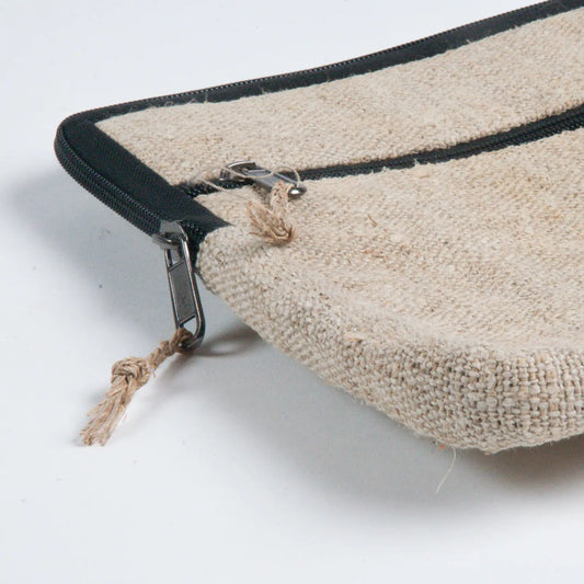 Laptop Sleeve aus wildem Hanf - ökologische Hanftasche Österreich-Reißverschluss-schwarz