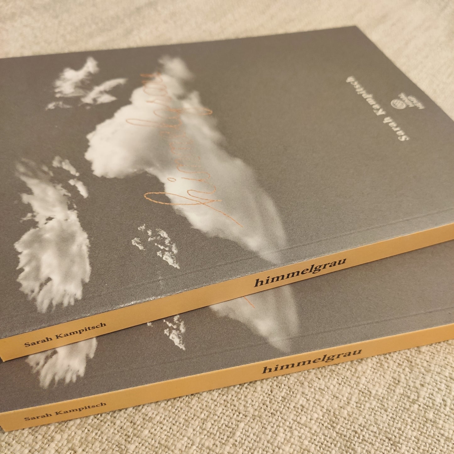 himmelgrau - Buch von Sarah Kampitsch