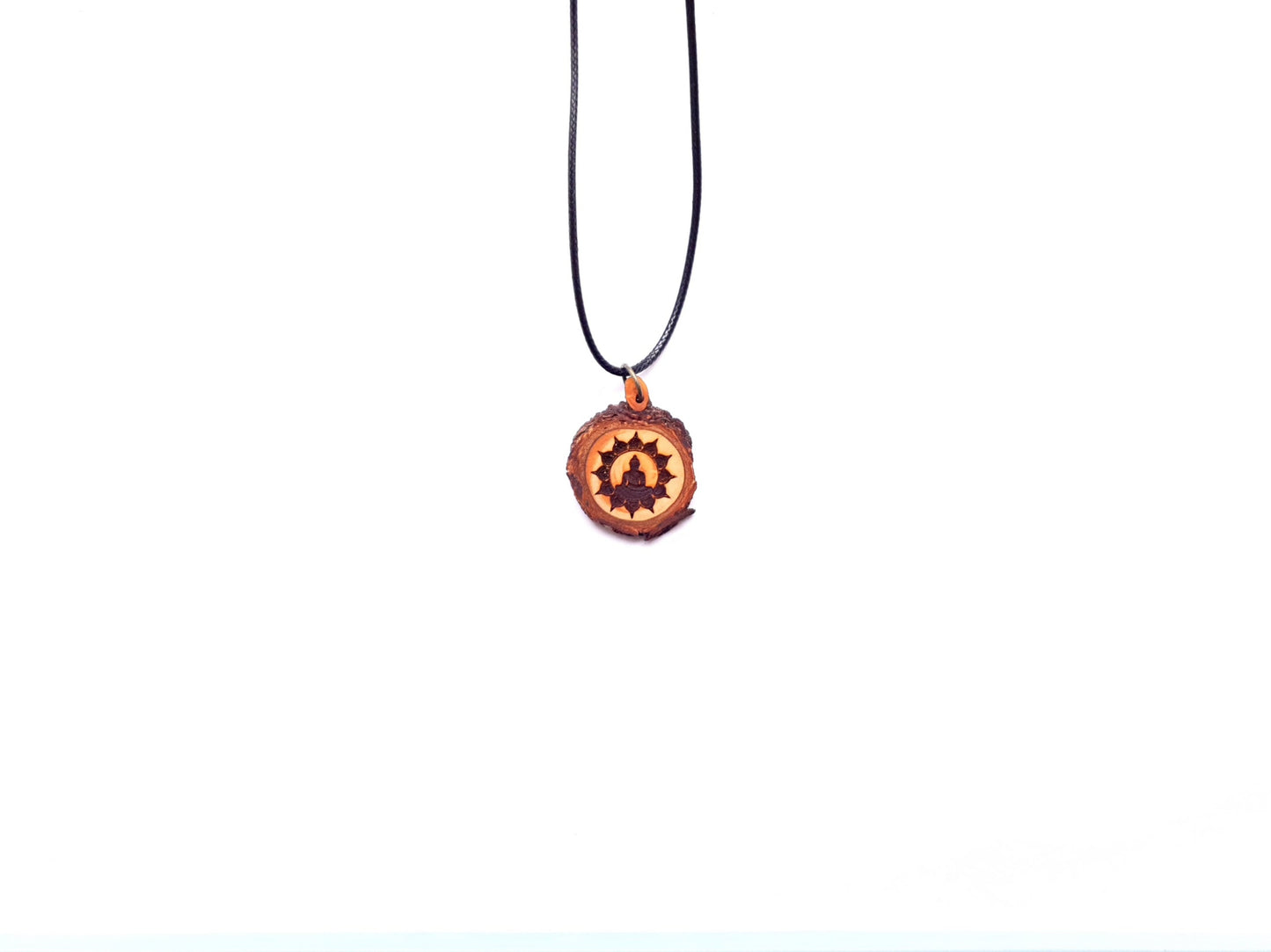 Zirbenholzschmuck Ø2-3cm | verschiedene Motive | aus Tirol in Österreich