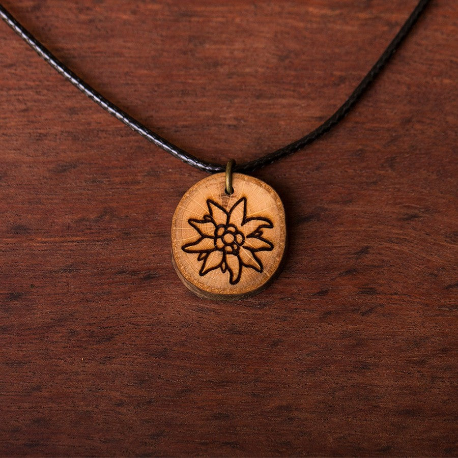 Zirbenholzschmuck Ø2-3cm | verschiedene Motive | aus Tirol in Österreich