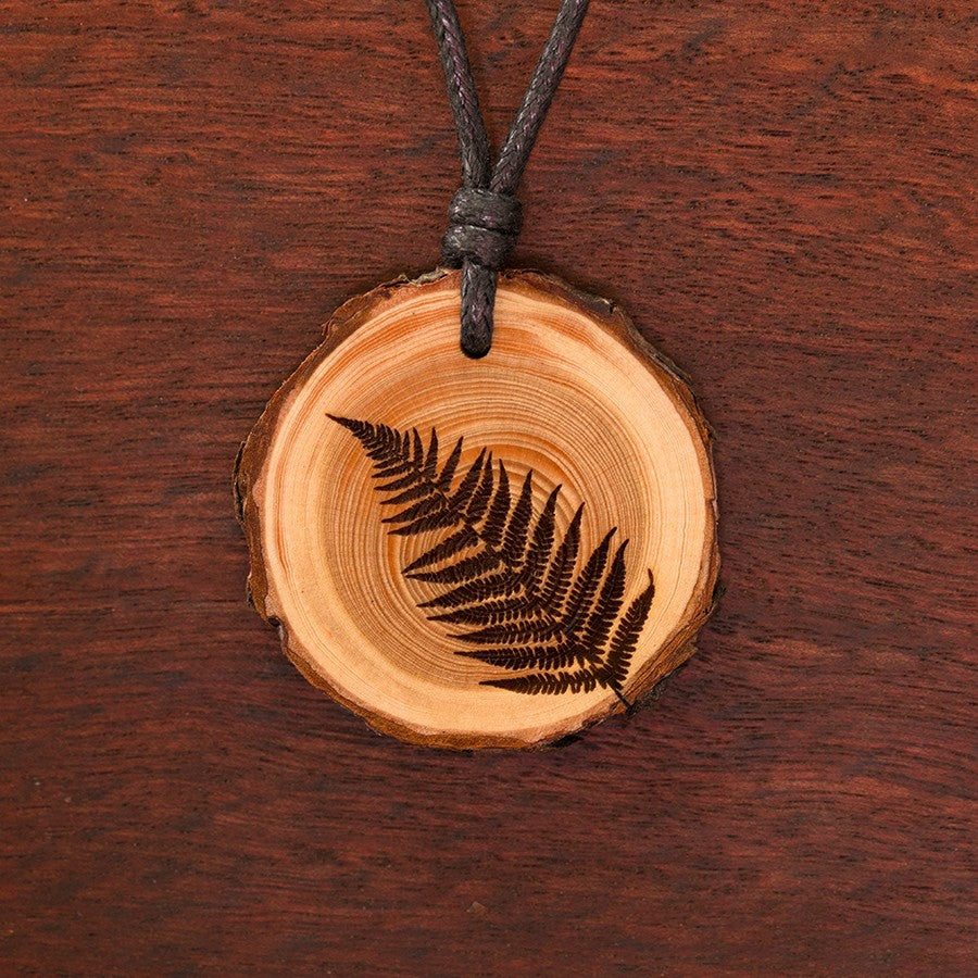 Zirbenholzschmuck Ø3-5cm | verschiedene Motive | aus Tirol in Österreich