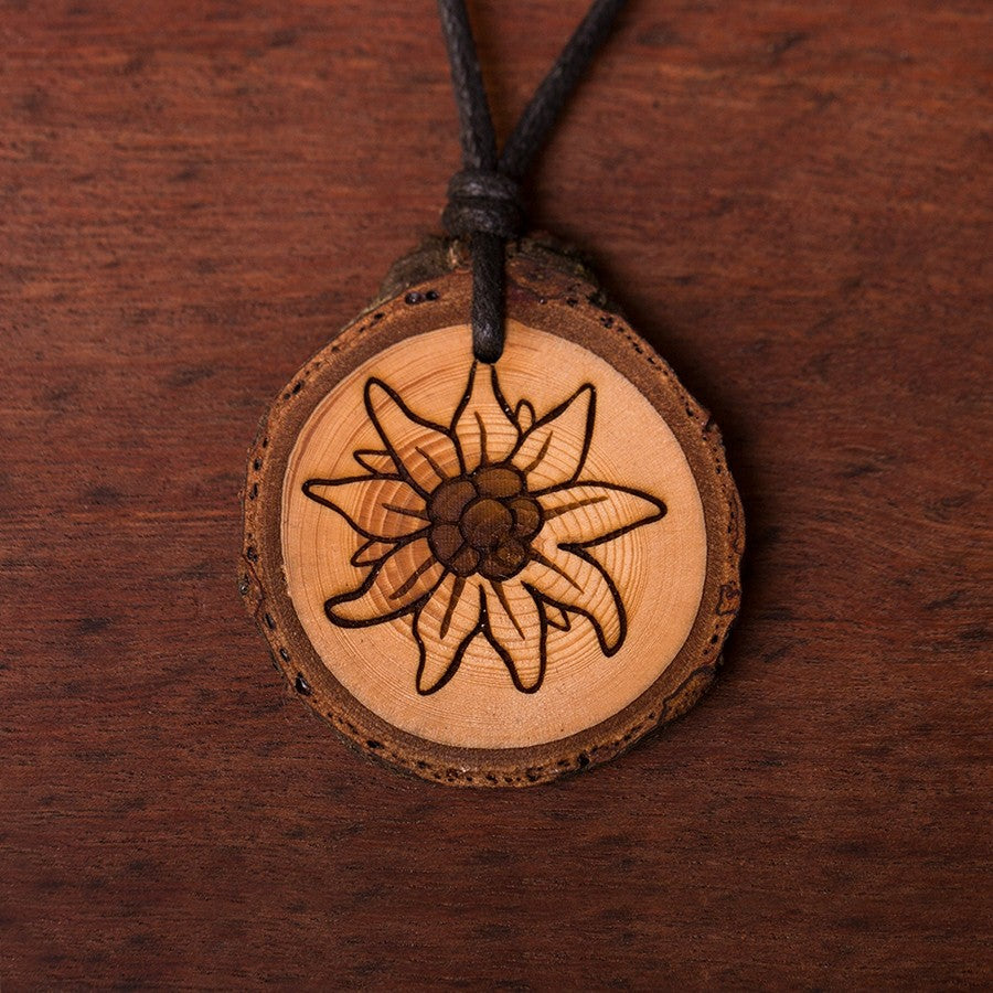 Zirbenholzschmuck Ø3-5cm | verschiedene Motive | aus Tirol in Österreich