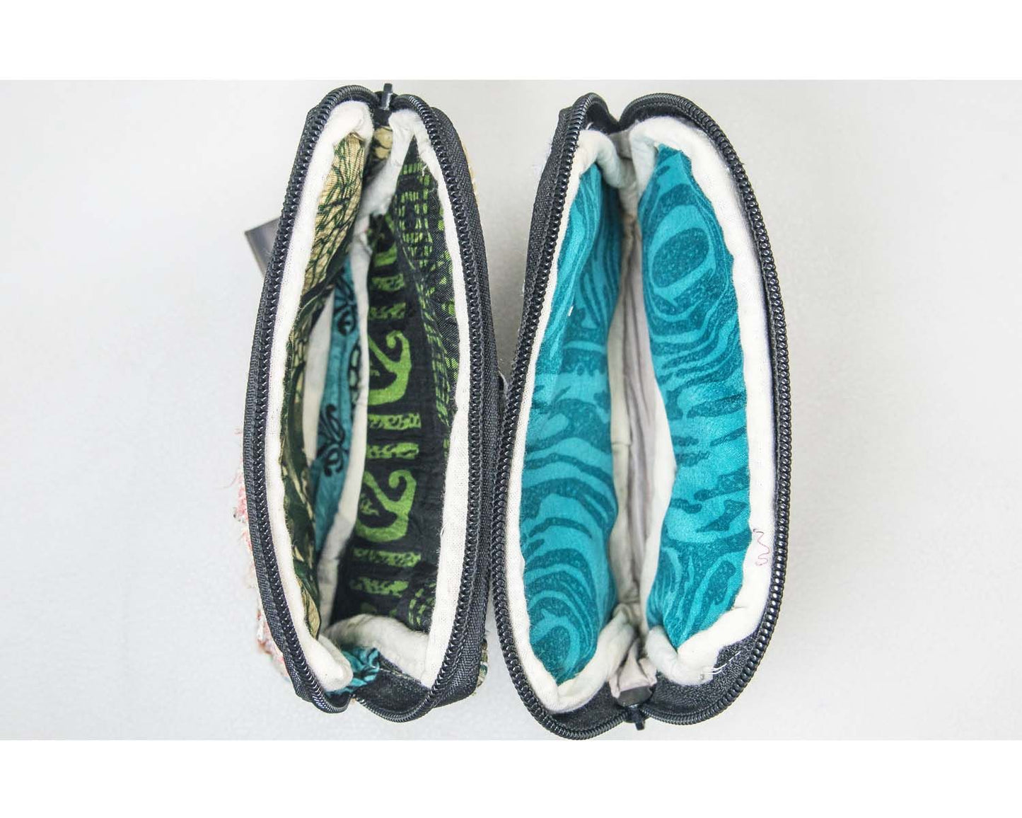 Geldbörse / Mini-Täschchen mit Zipper aus Recycle Sari - verschiedene Größen