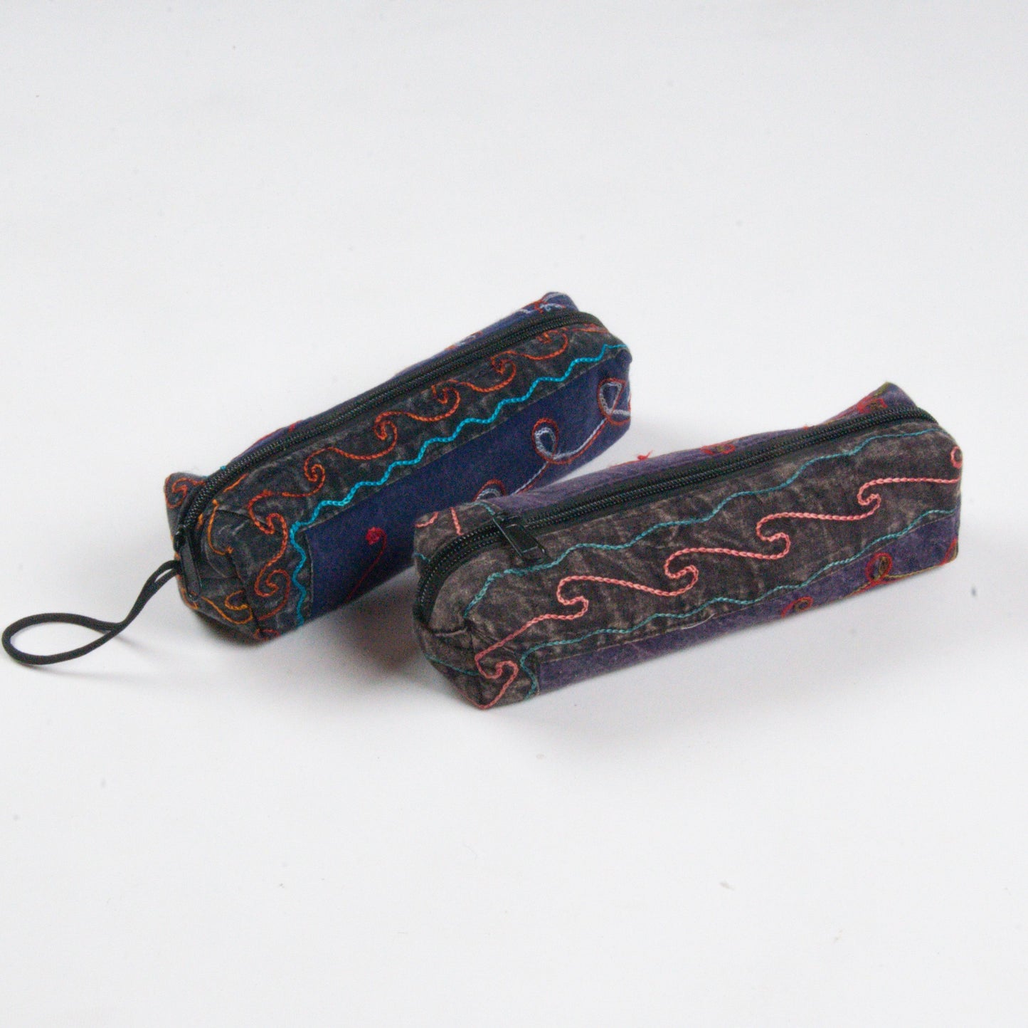 Federpenal bestickt - fair produziert in Nepal für Himal Hemp (Federtasche / Pencil Box)